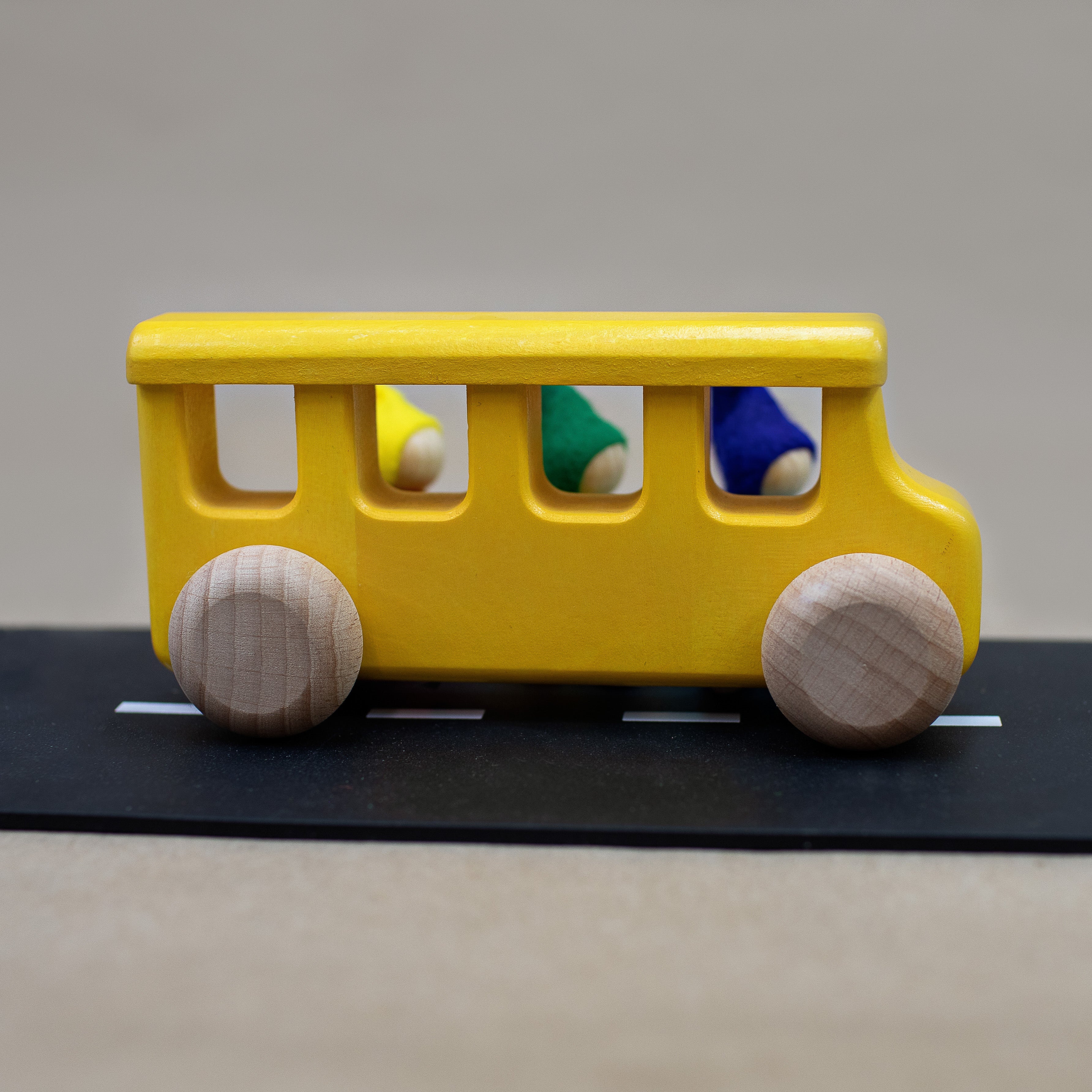 Bajo Brooklyn School Bus