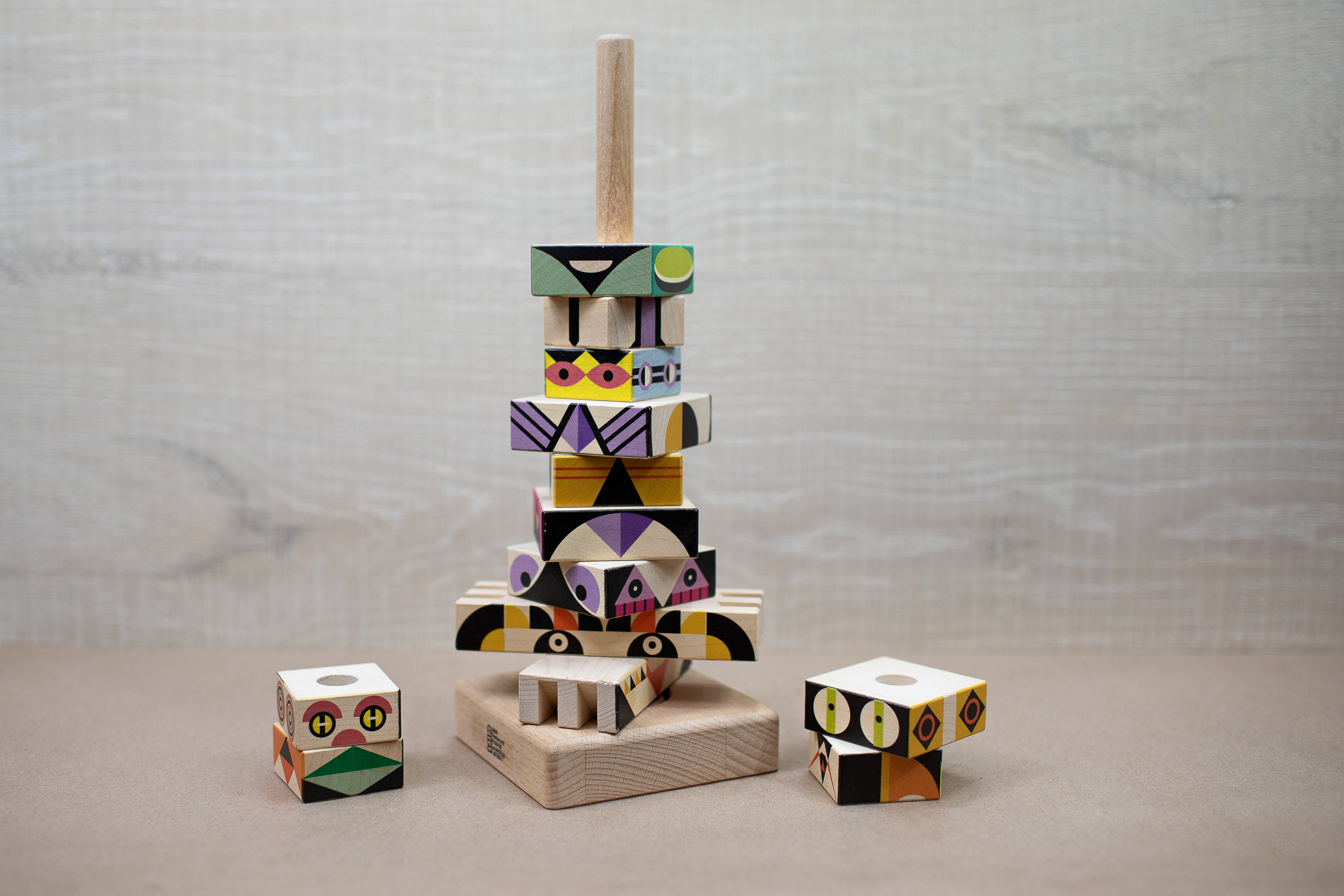 Bajo Amazing Totem Multi Stacker