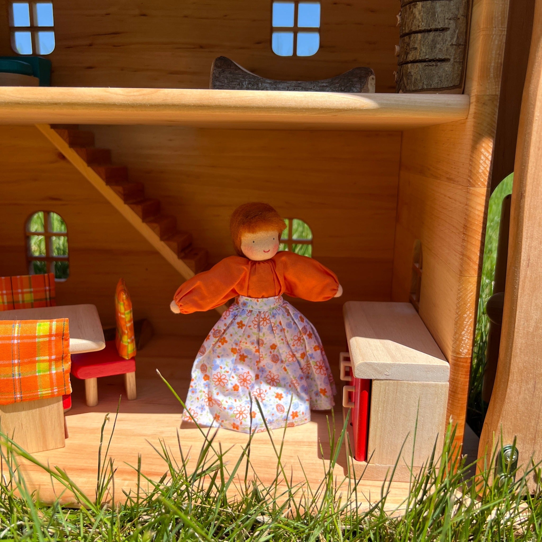 Dollhouse caucasian Family and their Members