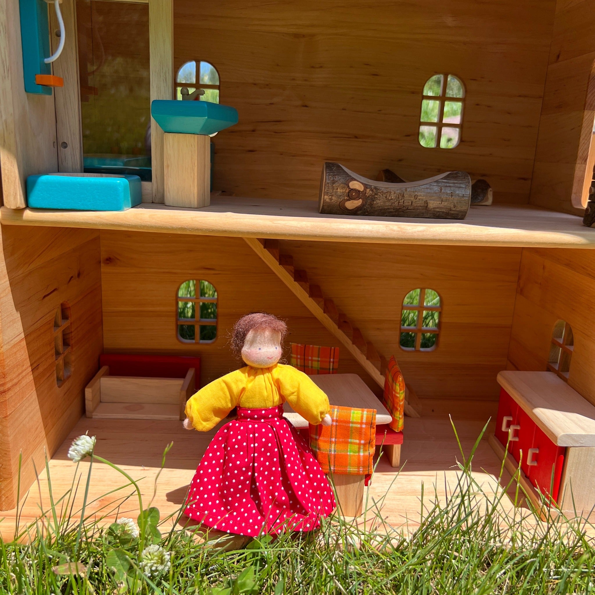 Dollhouse caucasian Family and their Members