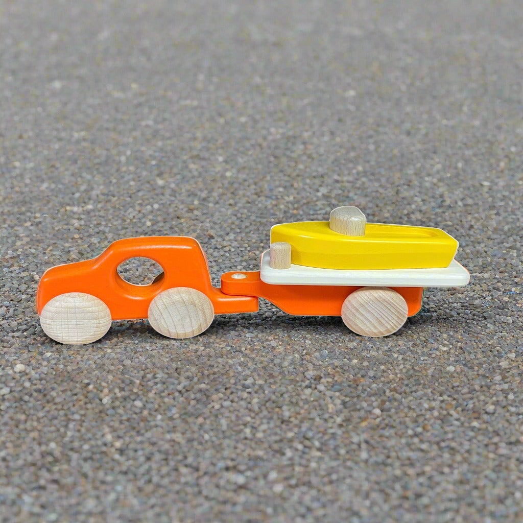 Bajo Car with Boat