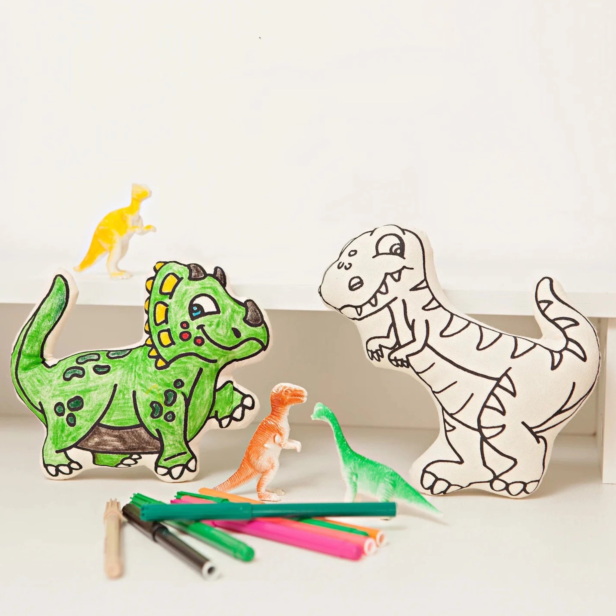 Colorable Play Dinosaurs Set